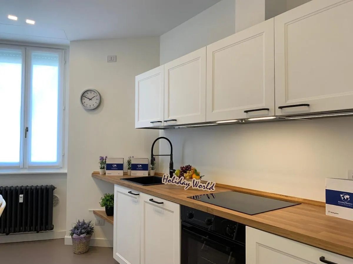 Apartment House Fiori Di Loto By Holiday World Milan